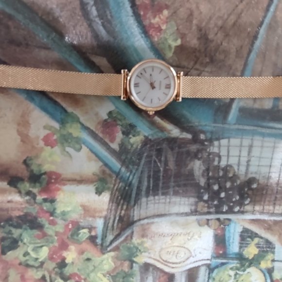 Fossil Carlie Three-Hand Rose Gold-Tone Stainless Steel Watch - Picture 4 of 7